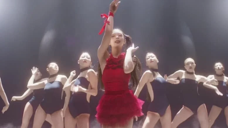 大神混剪18+tiktok.You & Me - Jennie  Vin Sky PMV