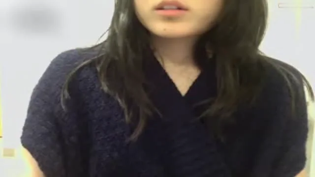 亚裔正妹图书馆不顾周围人大胆脱光自慰摸穴直播